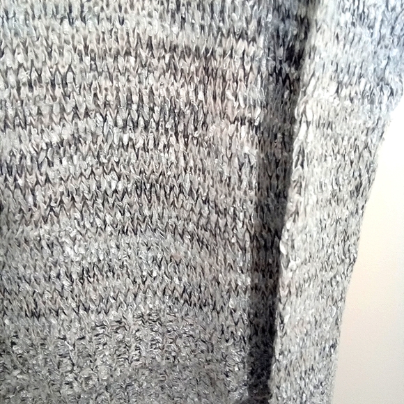 Soft Knit Ribbon Yarn V Neck Sweater - Picture 4 of 12